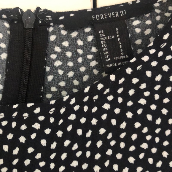 Forever 21 Black Spotty Dress - Picture 3 of 4